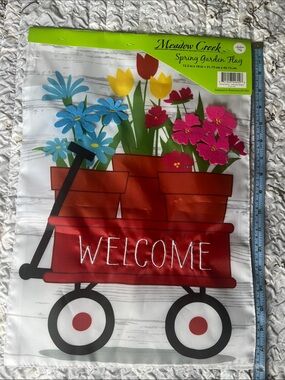 Meadow Creek welcome flag Red Wagon